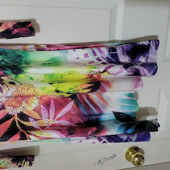 Beautiful design top #102 - Picture 7 of 14